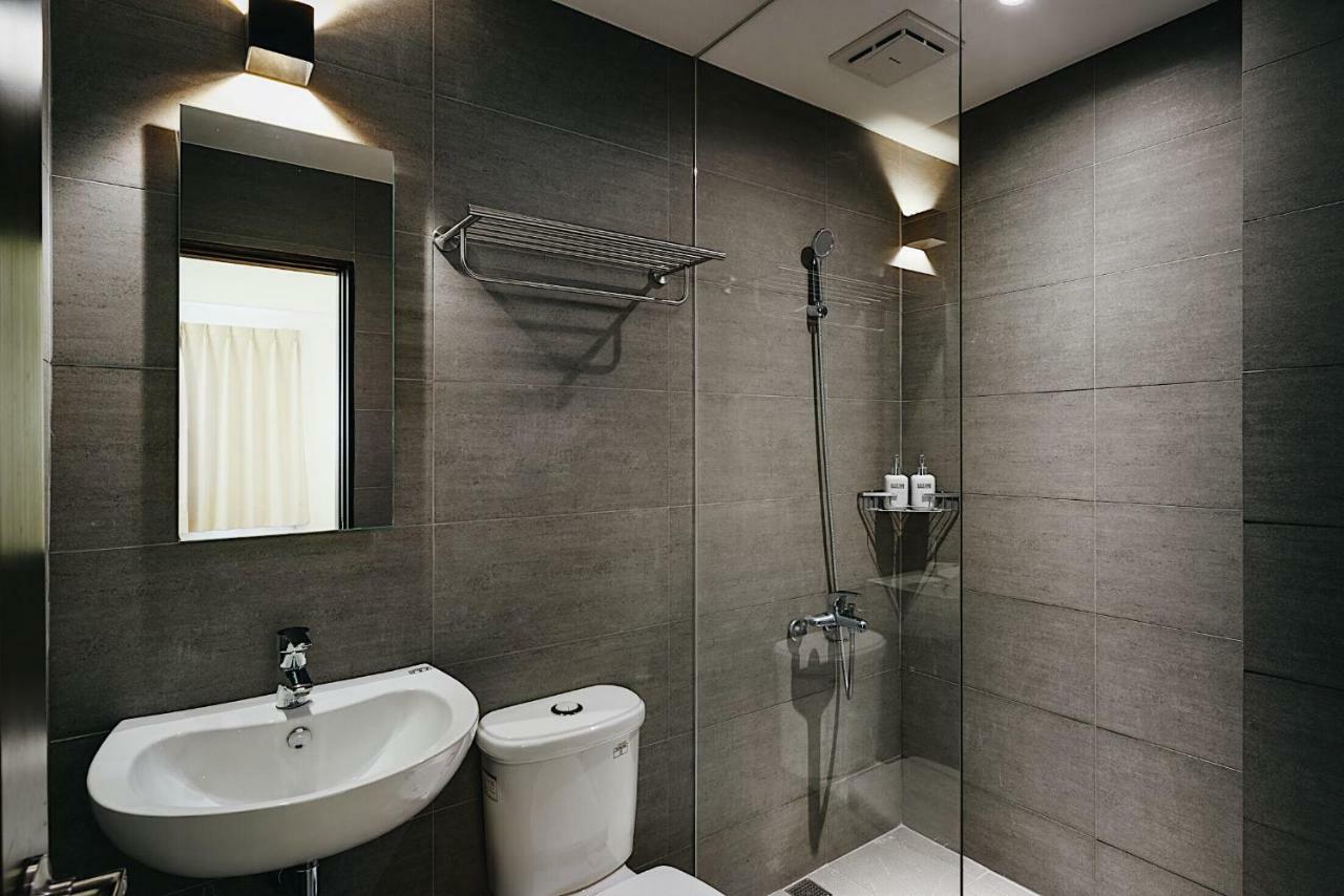 Mutter Apartment Tainan Exterior photo